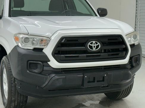 Used 2017 Toyota Tacoma 2WD Access Cab image 36