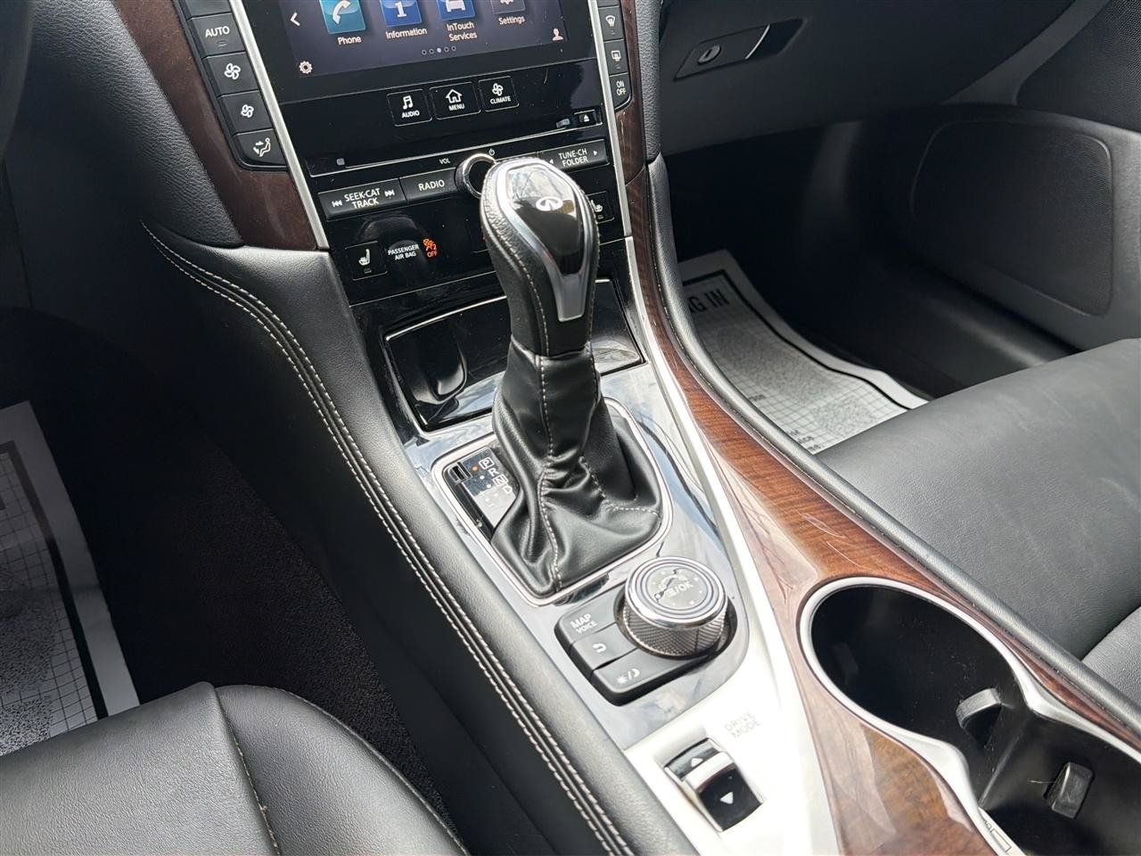 Used 2018 INFINITI Q50 Luxe w/ Essential Package (3.0T Luxe) AWD/4WD image 22