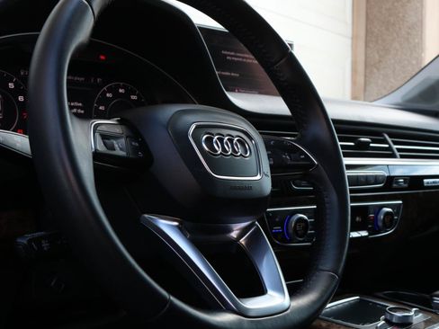 Used 2018 Audi Q7 3.0T Prestige AWD/4WD image 27