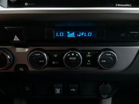 Used 2023 Toyota Tacoma SR5 AWD/4WD image 26