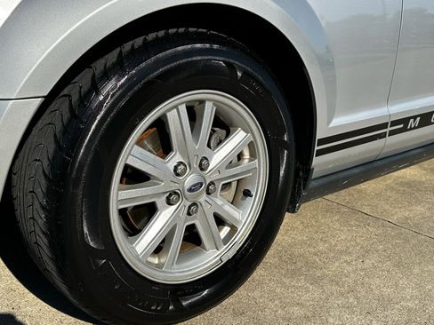 Used 2005 Ford Mustang Coupe image 10