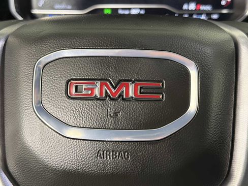 Used 2025 GMC Sierra 1500 SLT AWD/4WD image 21