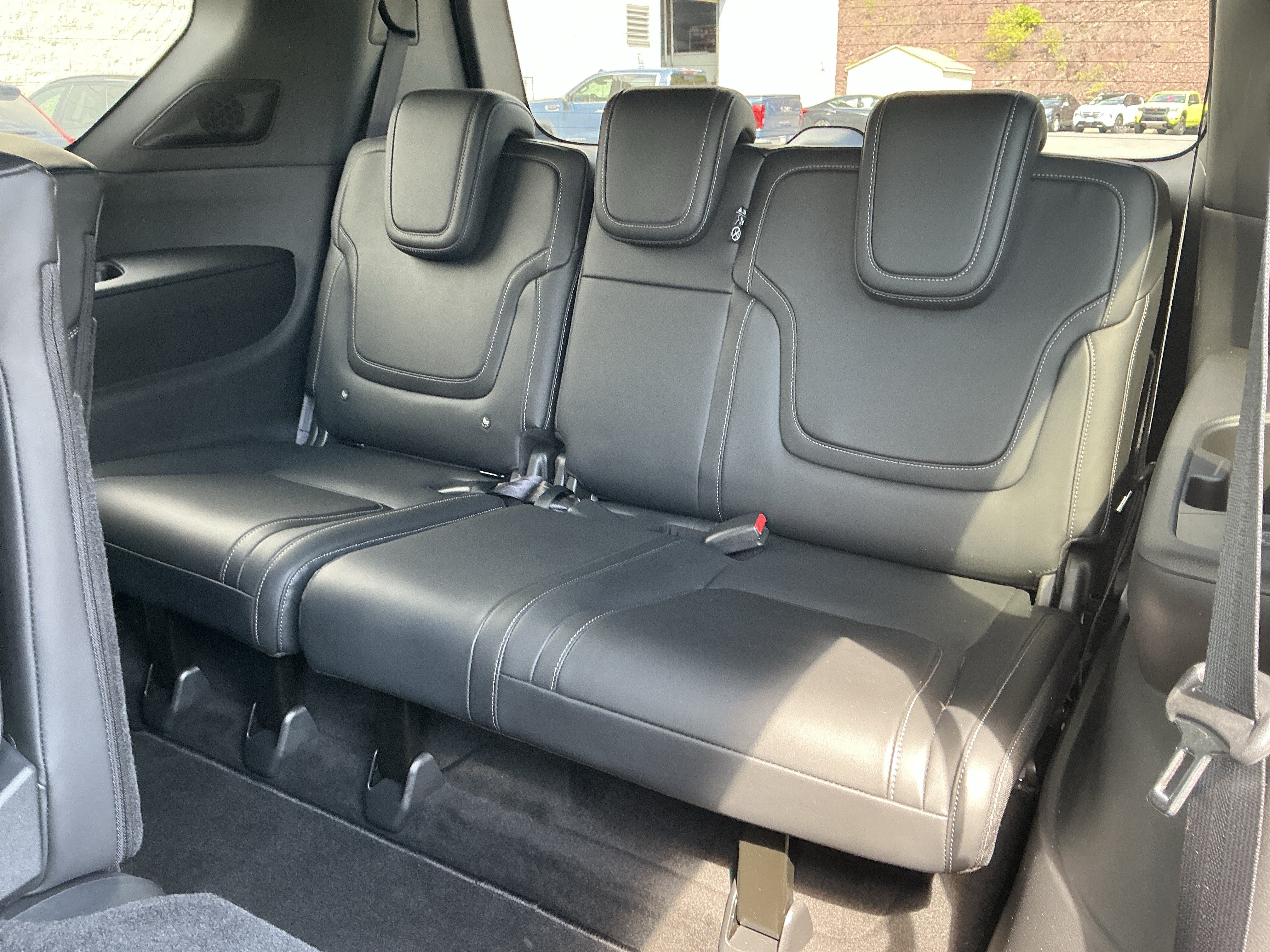 Used 2025 Nissan Armada PRO-4X AWD/4WD image 17