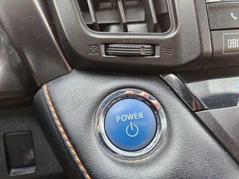 Used 2018 Toyota RAV4 SE w/ Advanced Technology Package AWD/4WD image 33