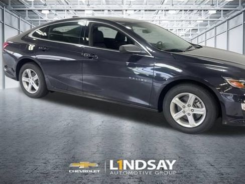 Used 2023 Chevrolet Malibu LS FWD image 2