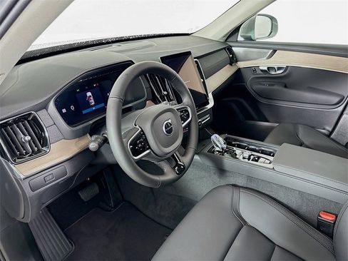 Used 2026 Volvo XC90 B6 Plus w/ Protection Package Premier image 10