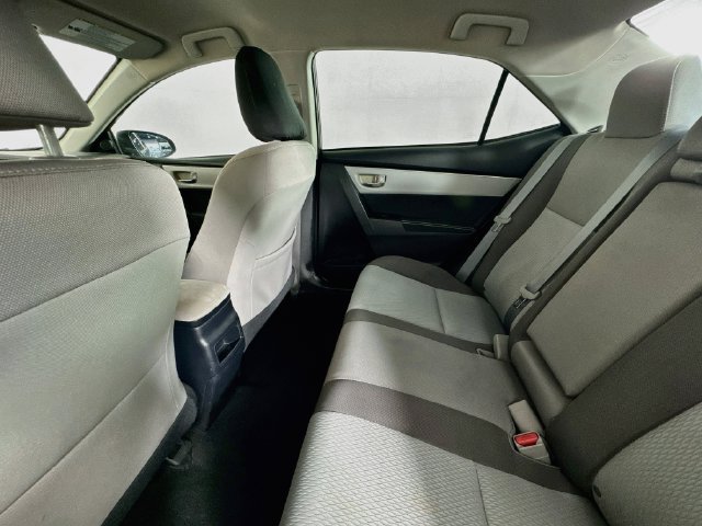 Used 2018 Toyota Corolla LE FWD image 21