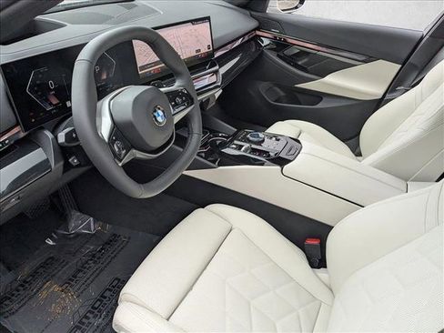 New 2026 BMW 530i xDrive w/ Premium Package image 3