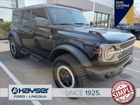 Used 2023 Ford Bronco Badlands w/ Sasquatch Package image 1