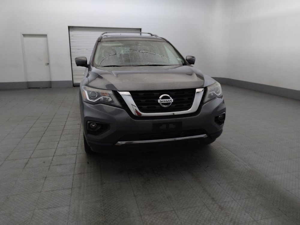 Used 2018 Nissan Pathfinder Platinum AWD/4WD image 14