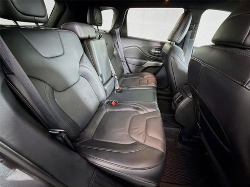 Used 2021 Jeep Cherokee High Altitude image 28