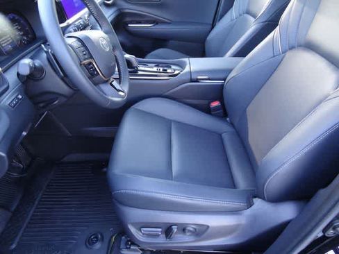 Used 2025 Toyota Crown Signia AWD/4WD image 6