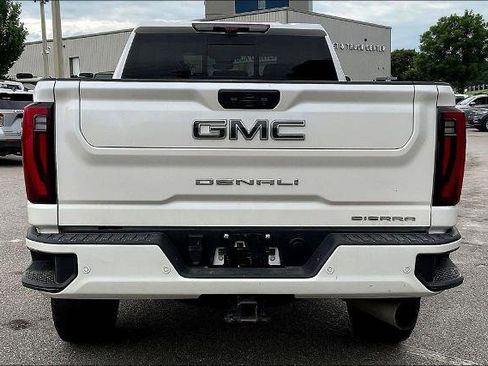 Used 2024 GMC Sierra 3500 Denali Ultimate AWD/4WD image 4