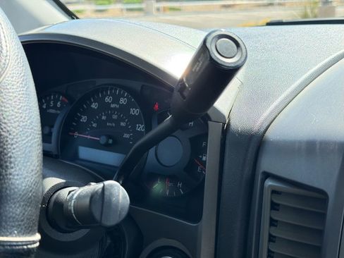 Used 2004 Nissan Titan SE w/ (Pop) Se Popular Pkg W/Bench image 12