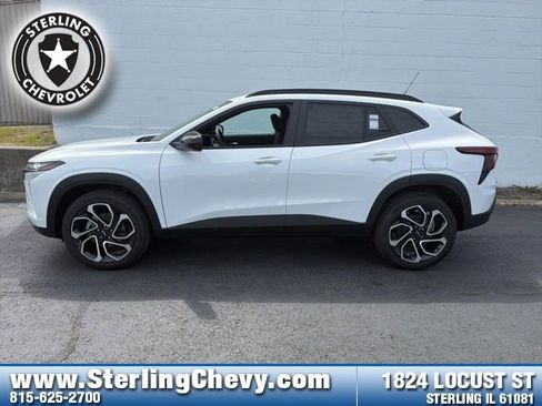 New 2026 Chevrolet Trax RS FWD image 2