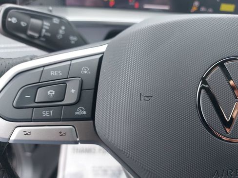 New 2026 Volkswagen Tiguan SE R-Line AWD/4WD image 14