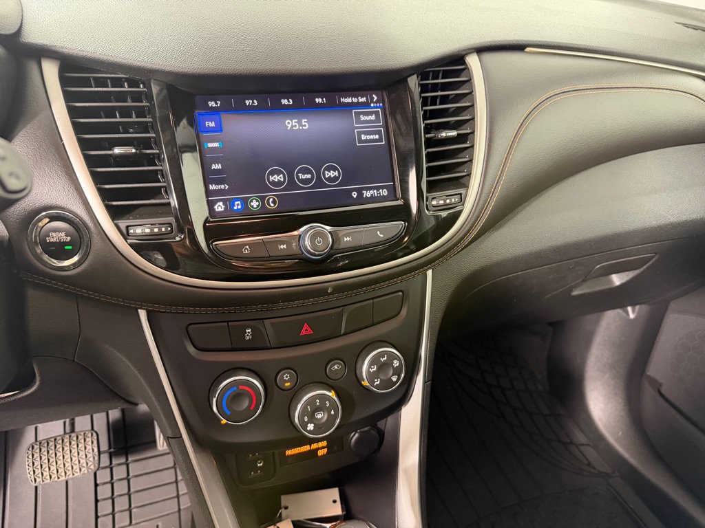 Used 2020 Chevrolet Trax LT w/ Driver Confidence Package FWD image 16