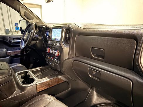 Used 2021 GMC Sierra 2500 Denali w/ Denali Black Diamond Edition AWD/4WD image 36