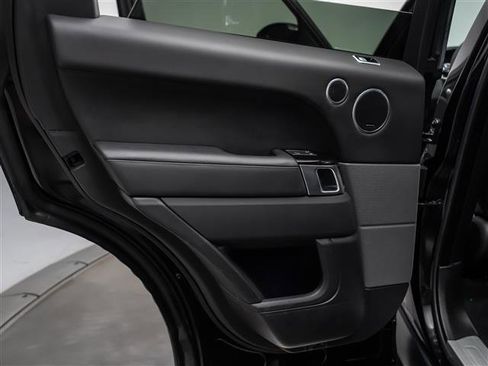 Used 2022 Land Rover Range Rover Sport HST image 24