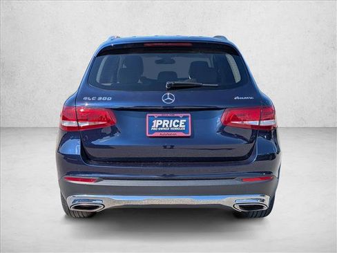 Used 2018 Mercedes-Benz GLC 300 4MATIC image 6