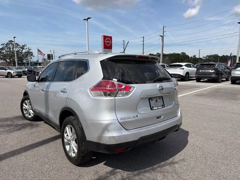 Used 2016 Nissan Rogue SV image 5
