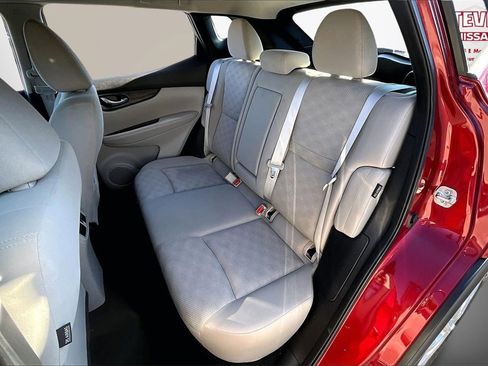 Used 2021 Nissan Rogue Sport SV image 20