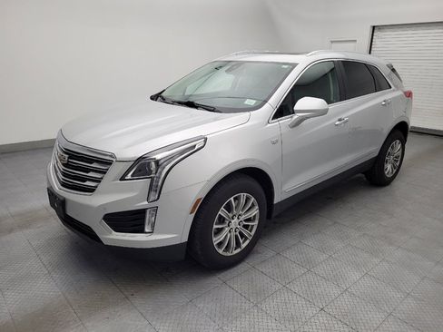 Used 2017 Cadillac XT5 Luxury w/ Driver Awareness Package FWD image 2
