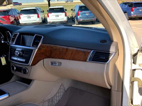 Used 2013 Mercedes-Benz ML 350 BlueTEC 4MATIC image 17