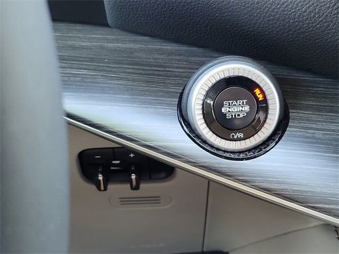 Used 2024 Jeep Wagoneer Series II w/ Premium Group I image 27