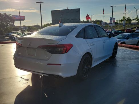 Used 2023 Honda Civic Sport image 11