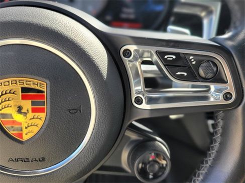 Used 2020 Porsche Macan S image 23