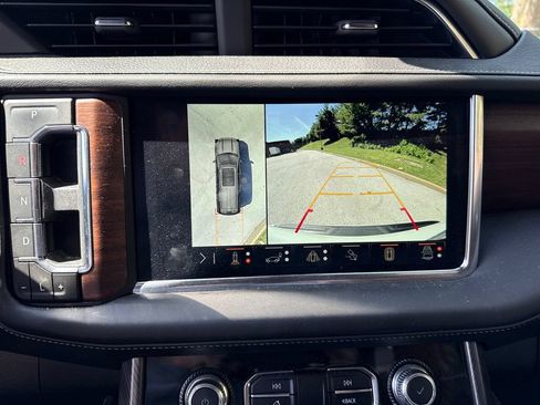 Used 2024 GMC Yukon Denali Ultimate AWD/4WD image 18