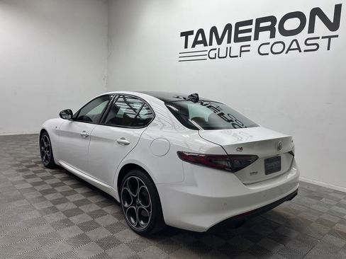 Used 2024 Alfa Romeo Giulia Ti w/ Active Assist Plus Package AWD/4WD image 8