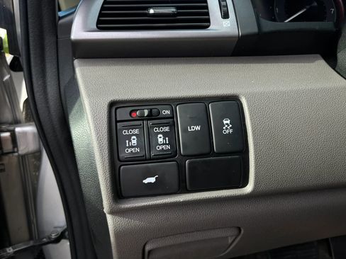 Used 2014 Honda Odyssey EX-L image 22