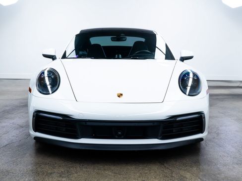 Used 2020 Porsche 911 Carrera 4S AWD/4WD image 2