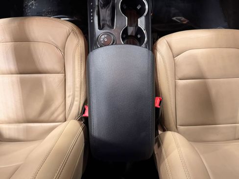 Used 2017 Ford Explorer XLT w/ Equipment Group 202A image 39