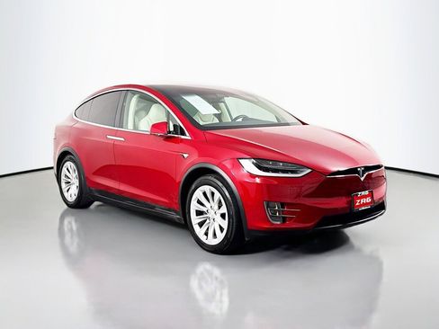 Used 2018 Tesla Model X 75D image 8