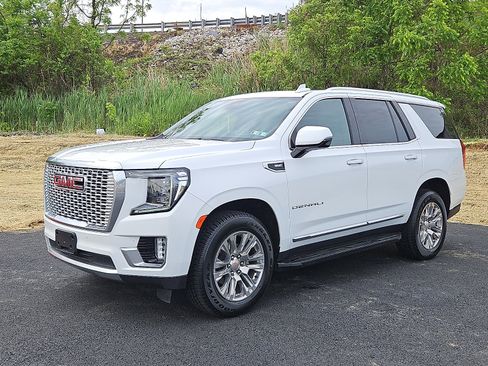 Used 2023 GMC Yukon Denali AWD/4WD image 3