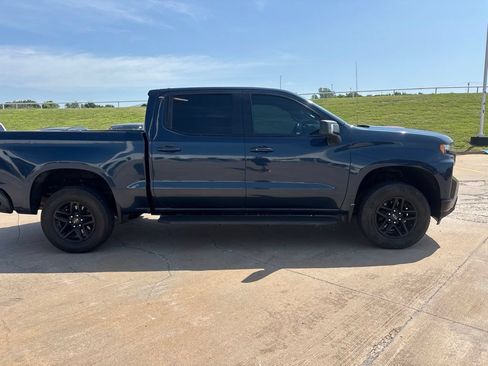 Used 2020 Chevrolet Silverado 1500 LT Trail Boss AWD/4WD image 3