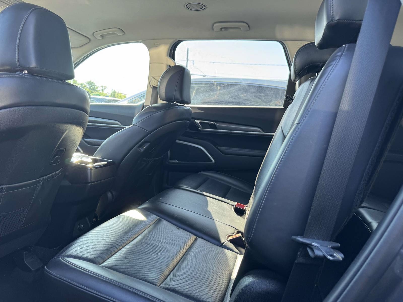 Used 2020 Kia Telluride LX AWD/4WD image 8