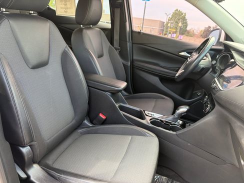 Used 2022 Buick Encore GX Select FWD image 30