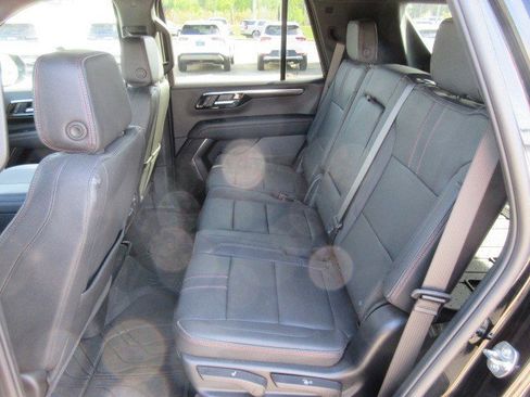 Used 2025 Chevrolet Tahoe RST image 15
