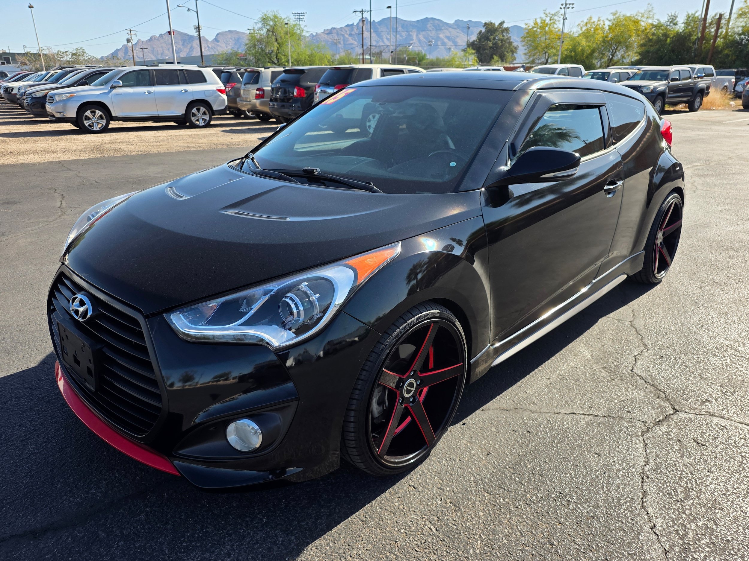 Used 2015 Hyundai Veloster Turbo w/ Option Group 04 FWD image 1