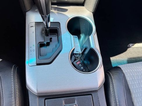 Used 2013 Toyota Camry SE FWD image 21