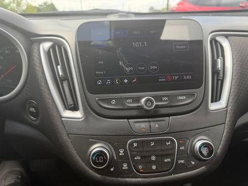 Used 2023 Chevrolet Malibu LT w/ Driver Confidence Package FWD image 10
