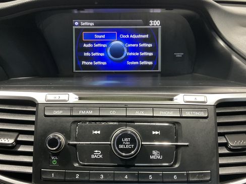 Used 2017 Honda Accord LX image 13