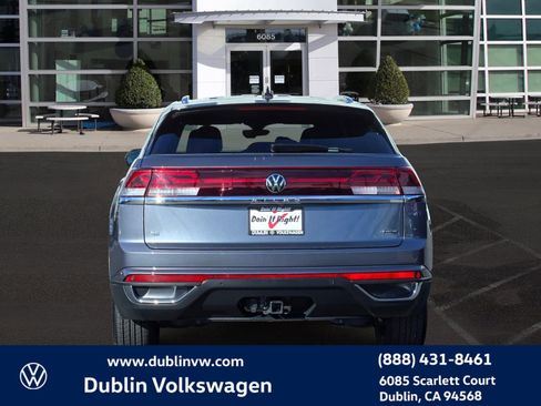 Certified 2024 Volkswagen Atlas Cross Sport SE image 5