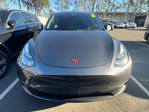 Used 2022 Tesla Model Y Performance image 5