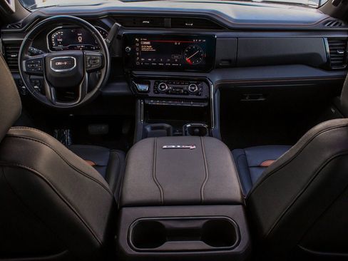 Used 2024 GMC Sierra 2500 AT4 w/ Technology Package image 38