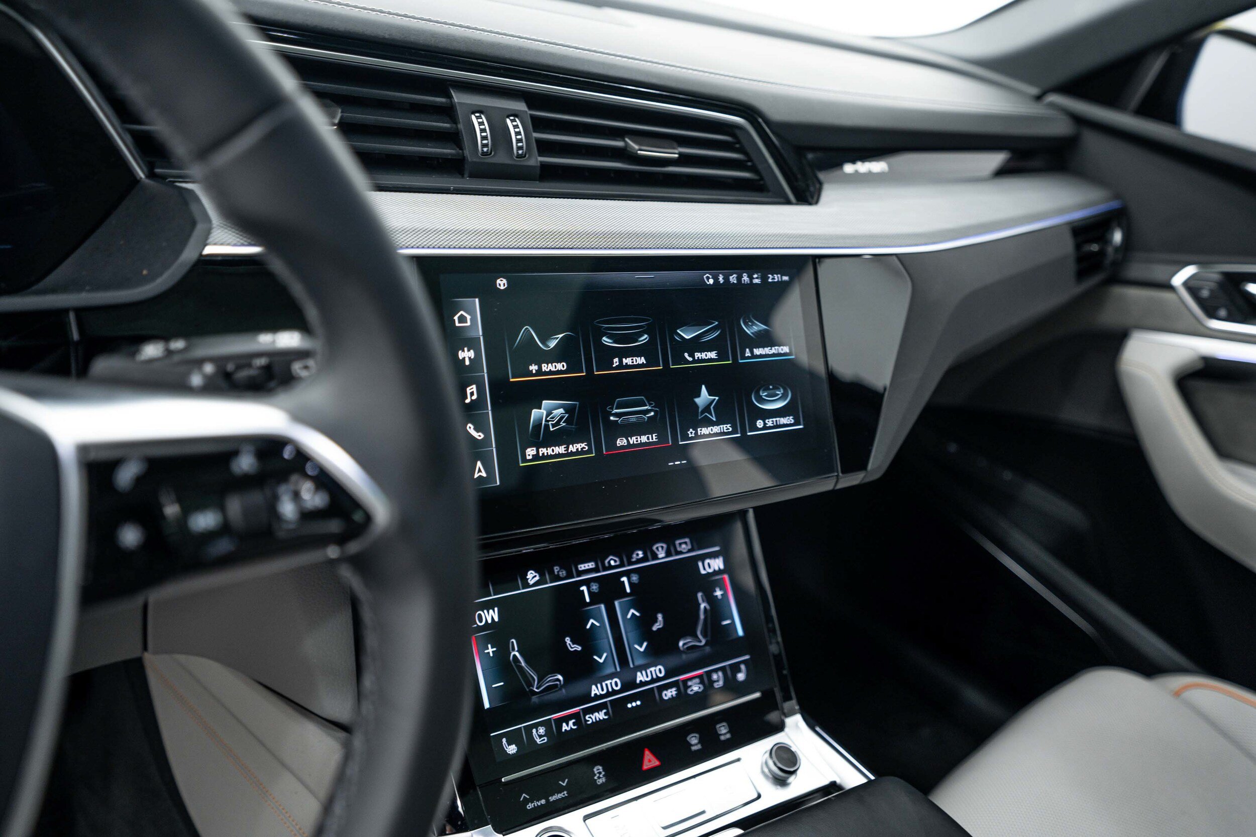Certified 2024 Audi Q8 e-tron Prestige w/ Prestige Package AWD/4WD image 11